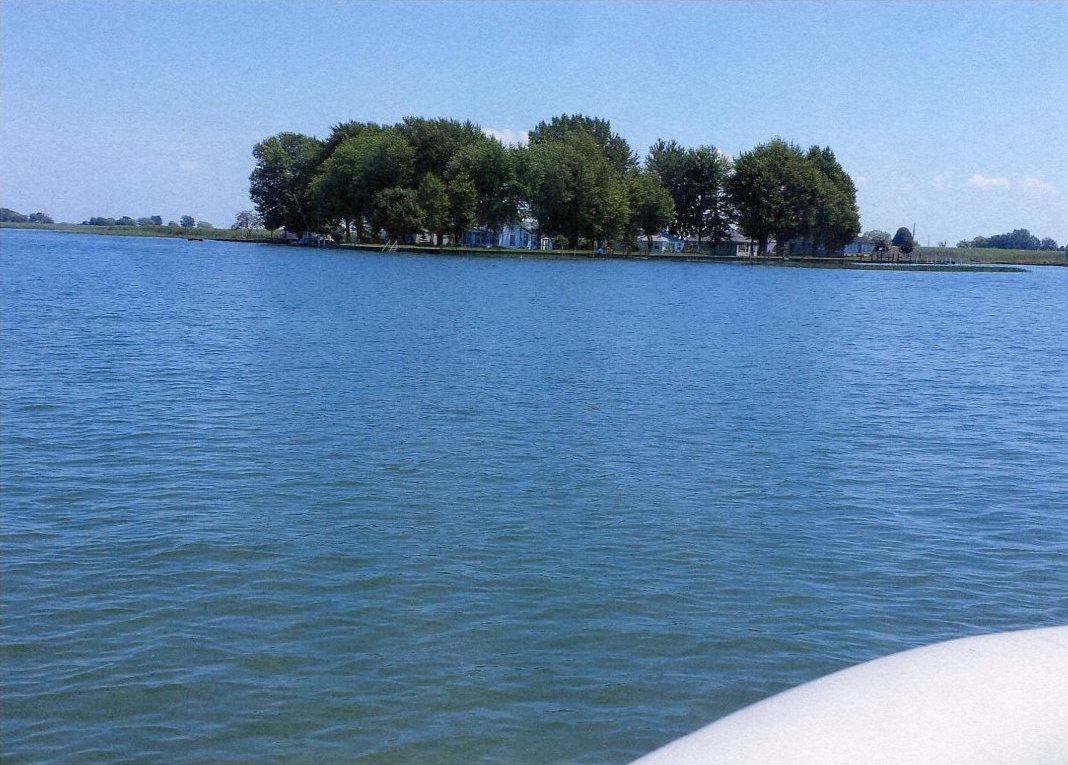 yacht club on harsens island